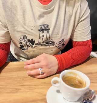 Pro ty, kteří nestihli koupit trička v sobotu - pár kousků je už nyní k prodeji nahoře na Čerchově @kurzovavez a dalších...