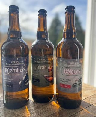 Ve Kdyni budou mít štědré Vánoce! 🤩🎄pivo od @mestsky_pivovar_domazlice a etikety ode mě 😊