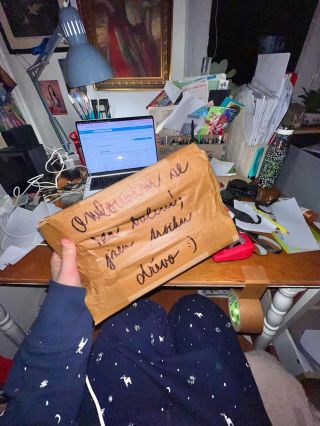 Omlouvám se pánovi, kterému dorazí tento balíček…jsem opravdu dřevo 🫣😅 Objednávky z e-shopu rozesílám max do pátka! 🎁